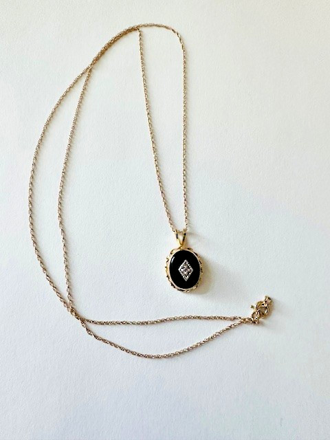Estate 14K Yellow Gold Onyx & Diamond Pendant Chain Necklace