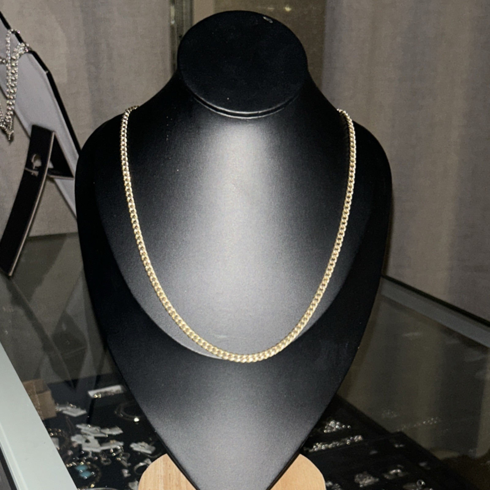 Gold Curb Link Chain Necklace 10.73g Yellow Gold Metal No Stone Chain Style