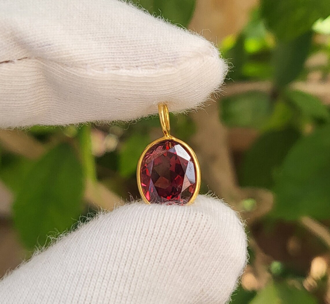 Oval Cut Garnet Charm Nacklace 14K Solid Gold Charm January Birthstone Pendant