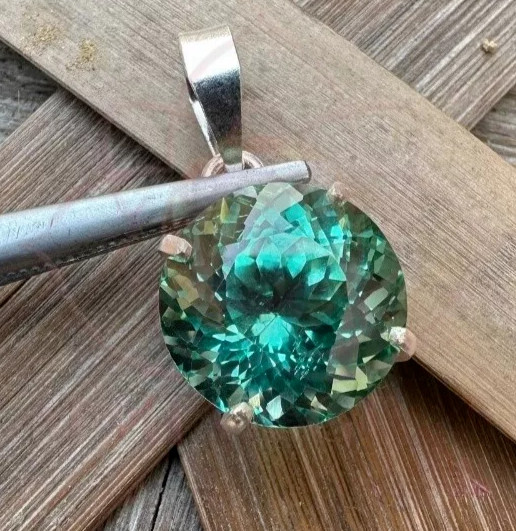 GIE Certified 24.25 CT Natural Green Sapphire Gemstone 925 Solid Silver Pendant