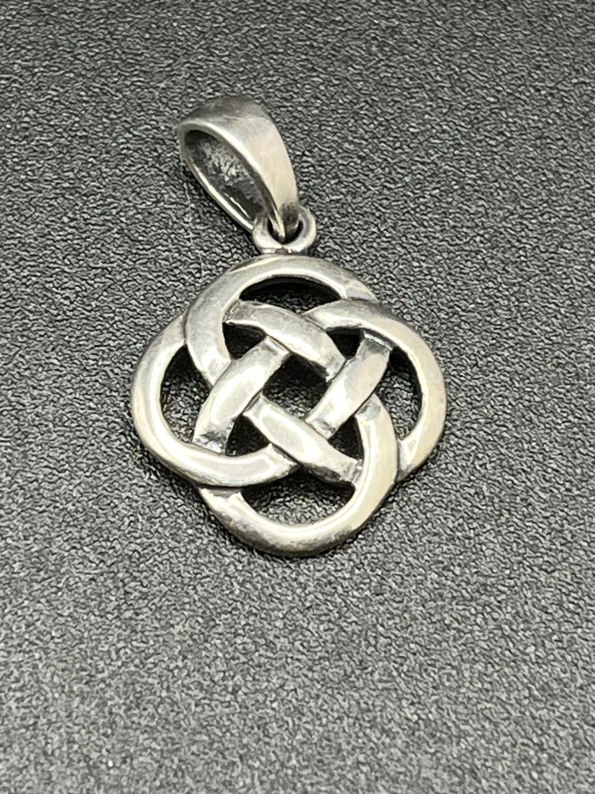 Sterling Silver 925 Eternal Celtic Knot Pendant Charm Jewelry 119