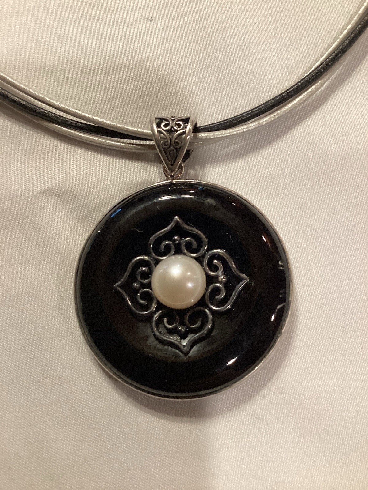 BJ Sterling Silver 925 Black Onyx White Pearl Pendant Leather Necklace