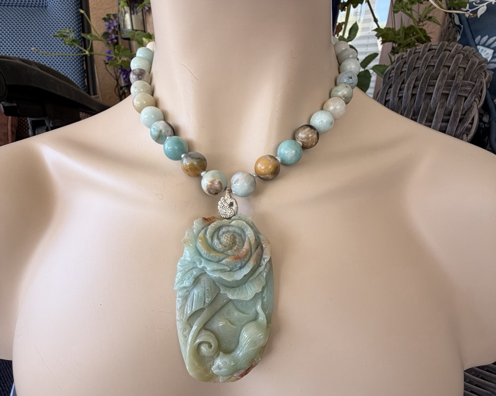 HAND CARVED AMAZONITE CAT & ROSE PENDANT NECKLACE EARRING SET WITH FANCY CLASP