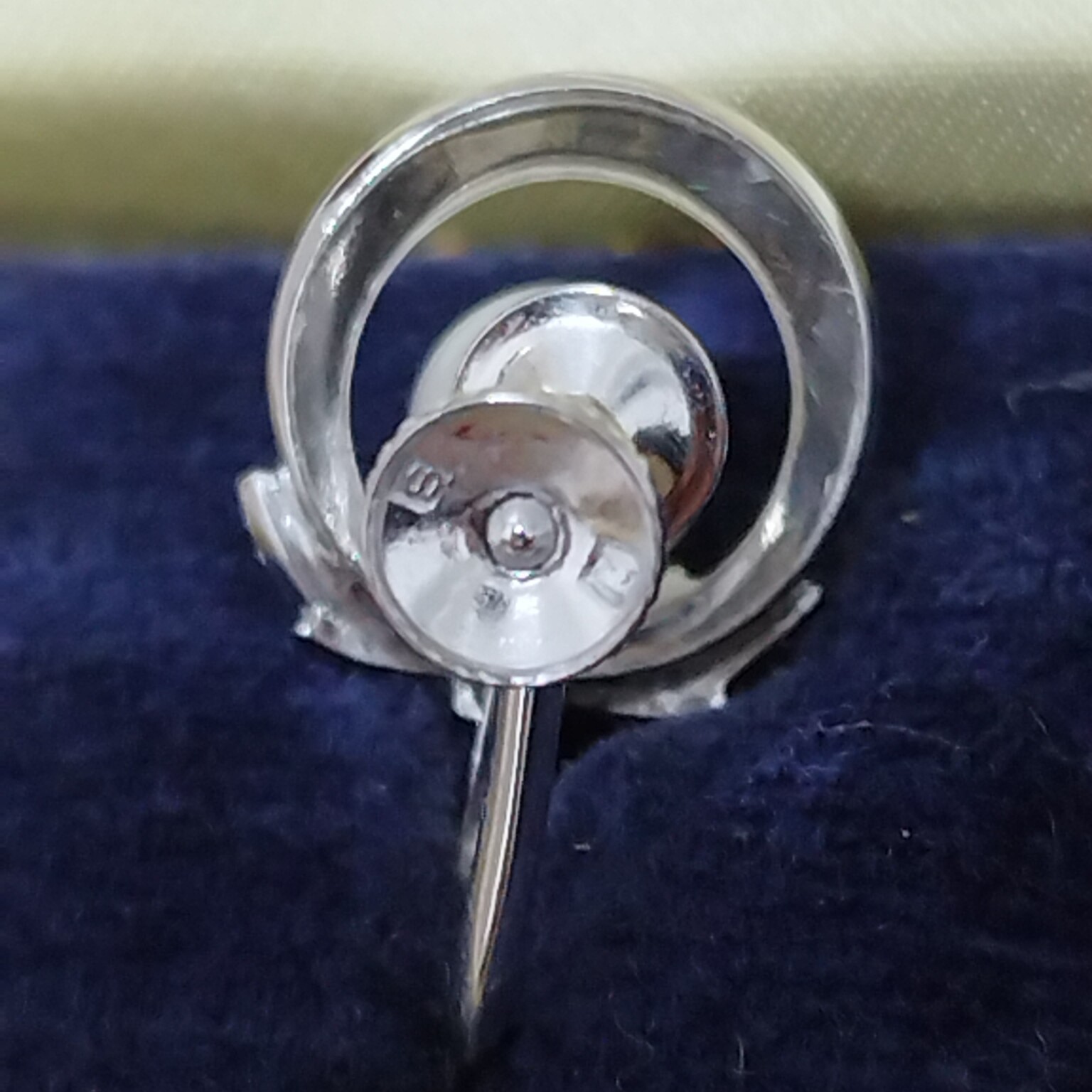 MIKIMOTO pearl earrings