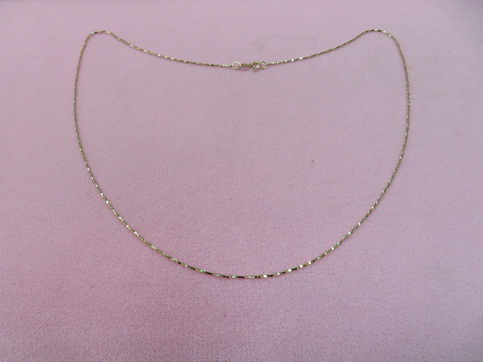 17.75″ Italy 14K Solid Y. Gold Twisted Flat C Link Chain Necklace 2 Grams