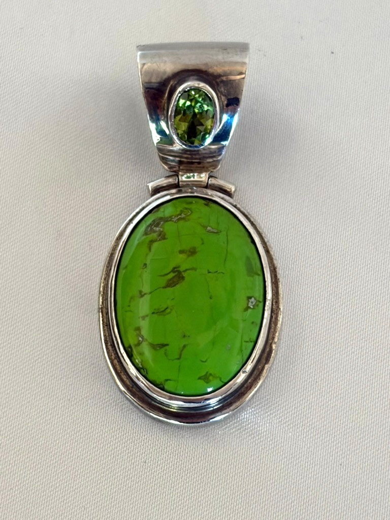 Starborn 925 Sterling Silver Green Tuquoise Pendant w/ Peridot Accent