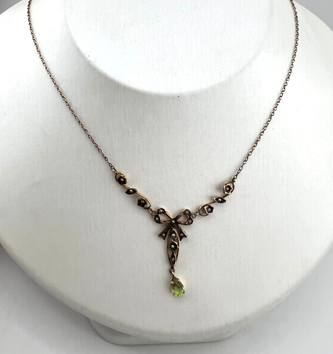 Vintage 10K yellow gold Lariat necklace seed pearls Peridot by ECCO