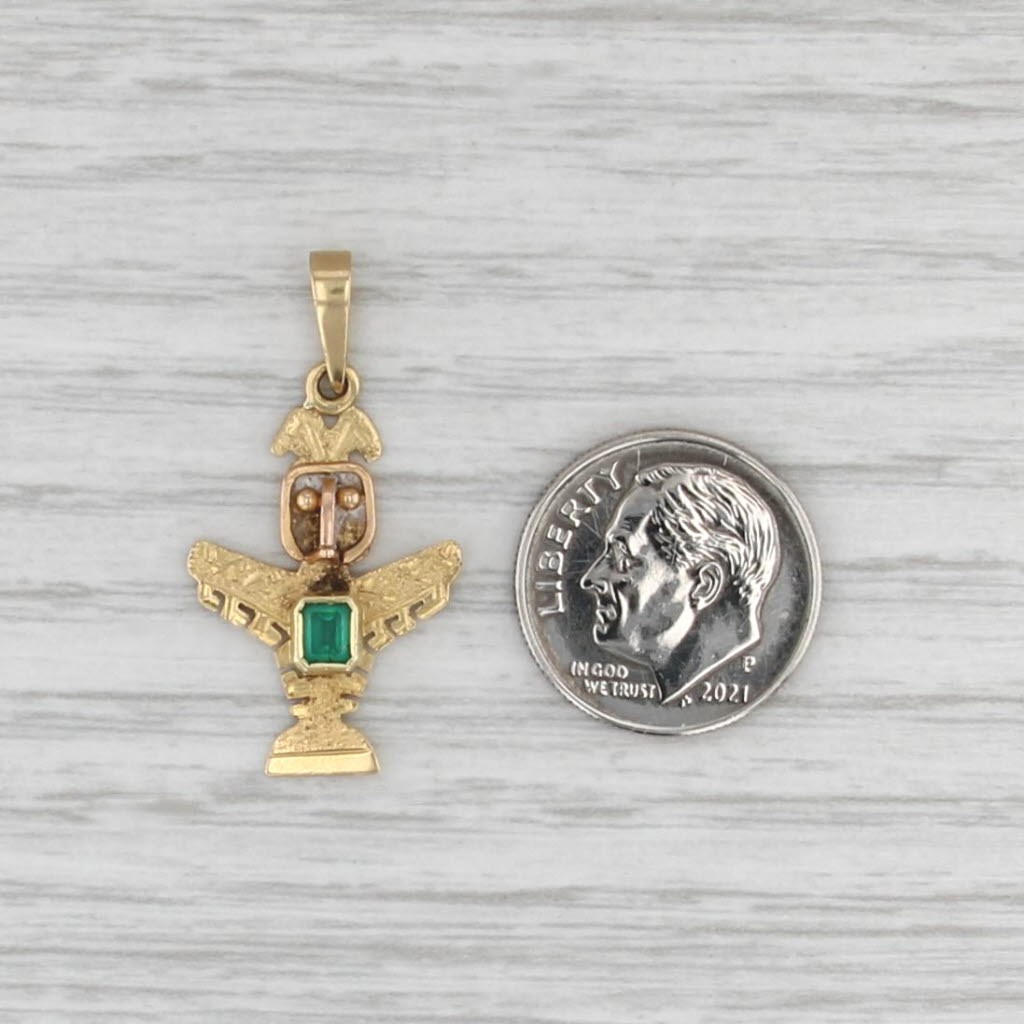0.20ct Emerald Tribal Bird Pendant 18k Yellow Gold
