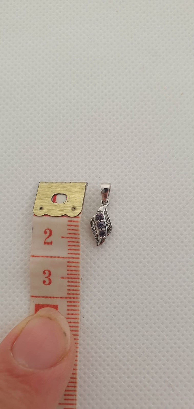 Tiny 9ct White Gold Sapphire & Diamond Pendant Vintage 0.74g