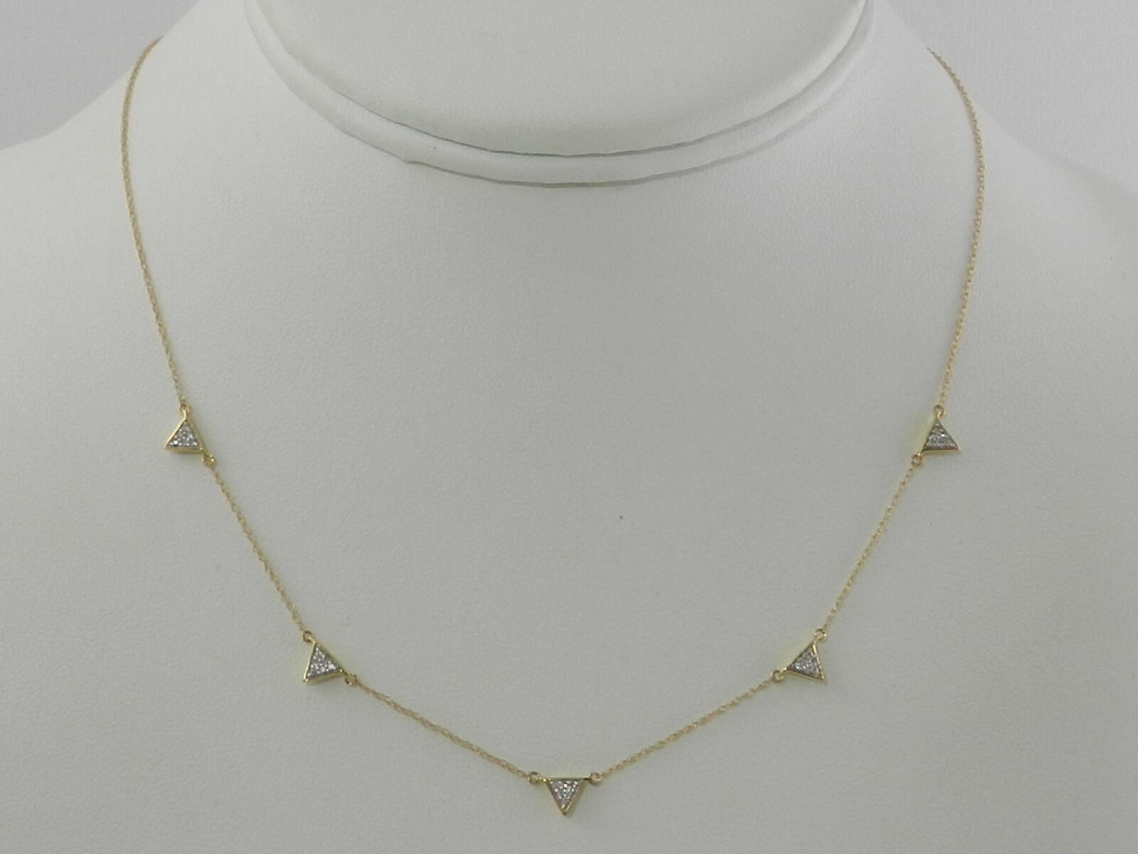 Elsie May Diamond Micro Triangle Collar Necklace (1/10 ct. t.w.) in 14k Gold