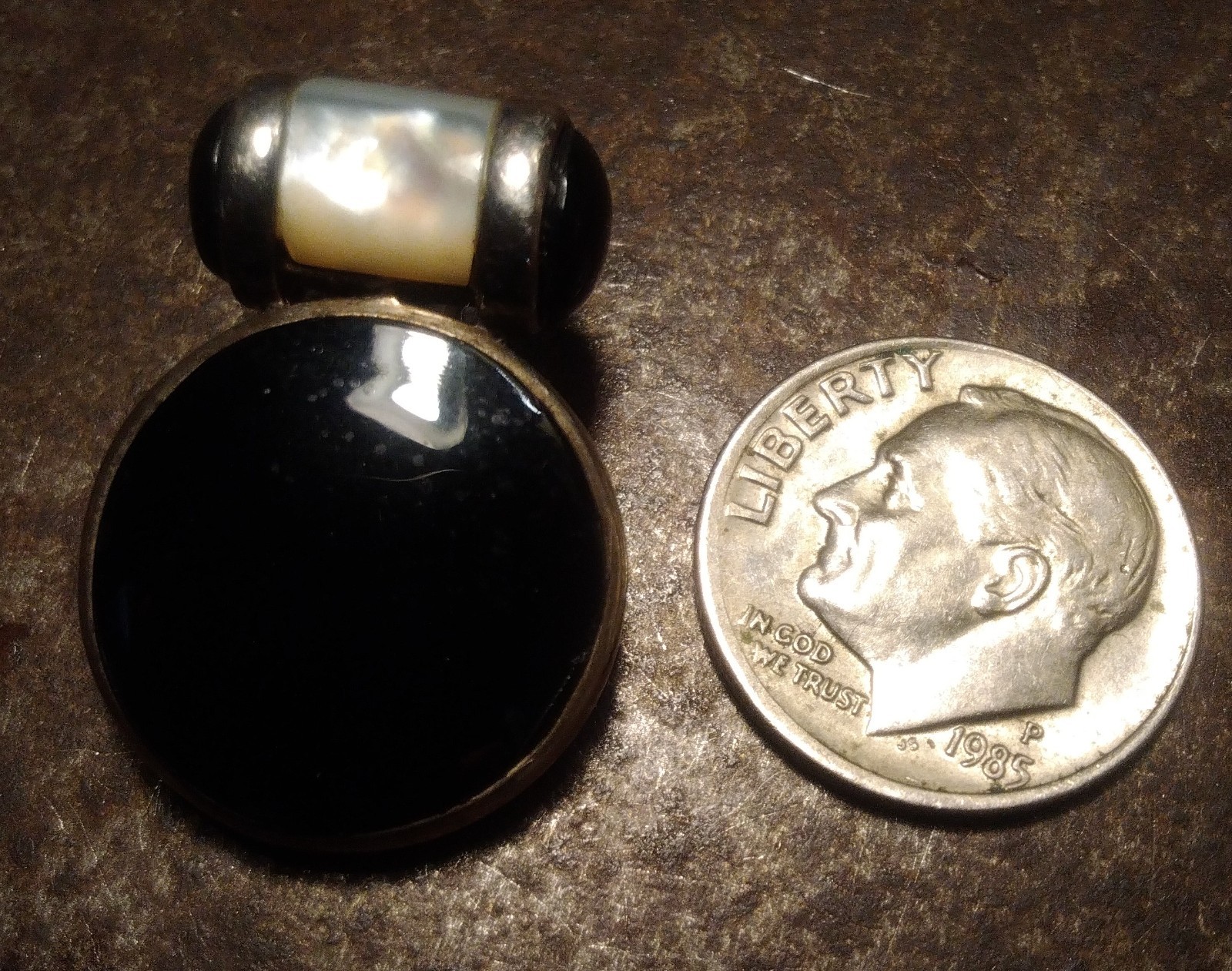 925 STERLING SILVER ONYX NECKLACE Pendant Mother Pearl MOP THAI Vtg Round Thick
