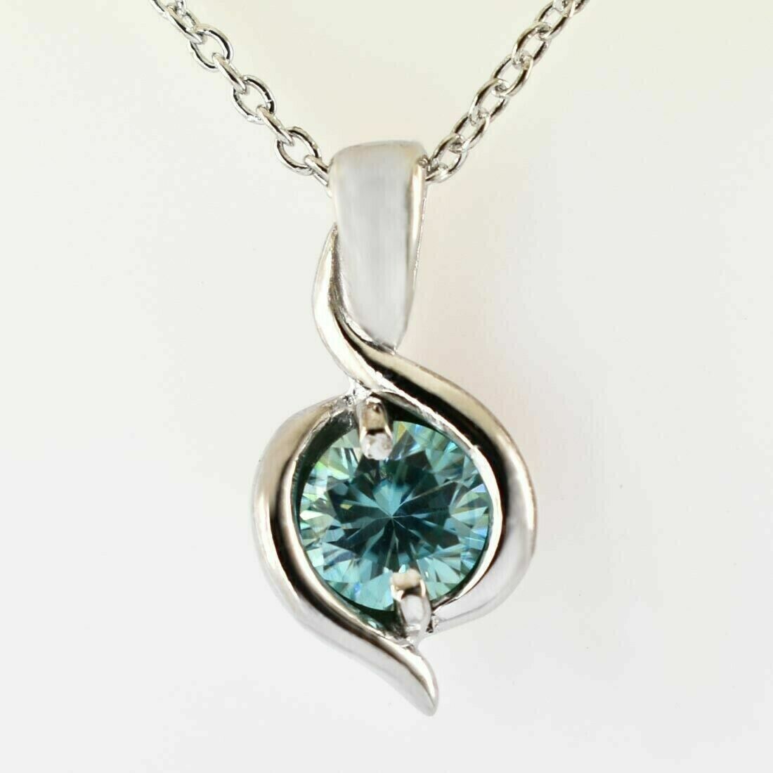 Blue Treated Diamond Pendent – Excellent Cut & Luster 2.30 Ct VVS1 Certified !