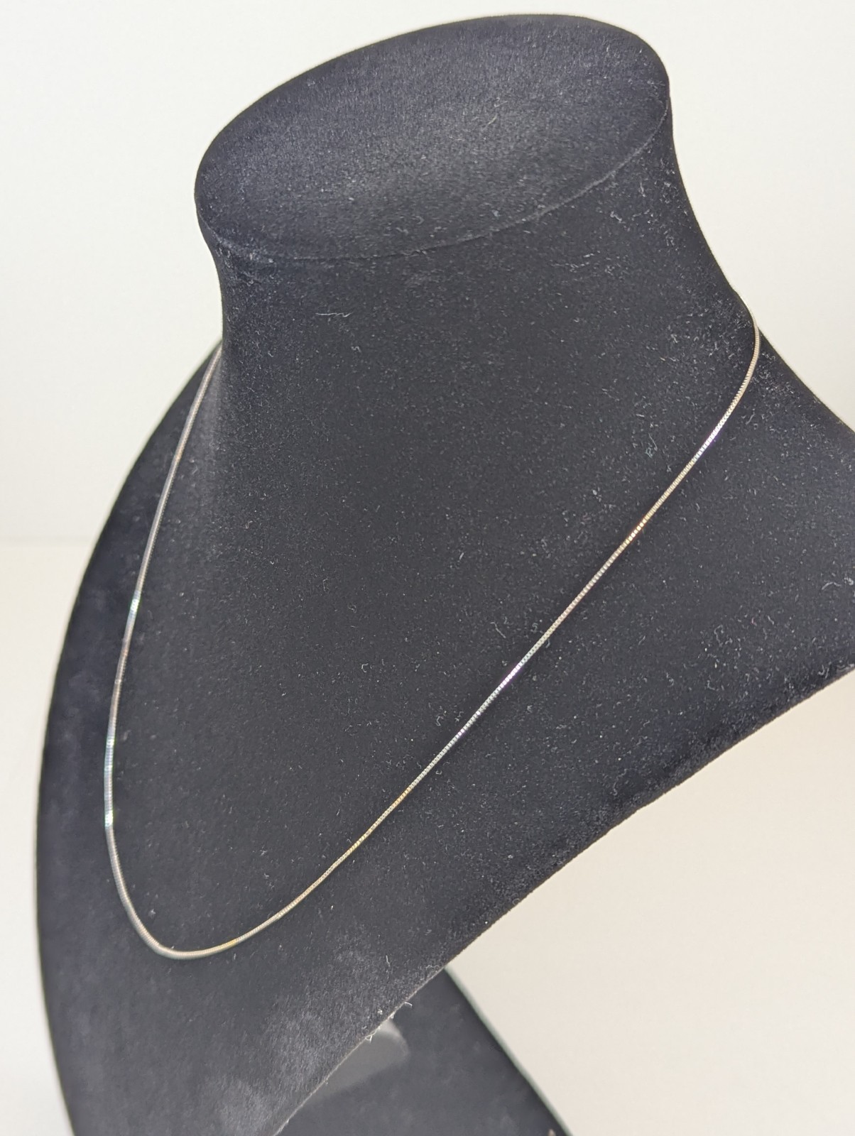Vintage 14K Solid White Gold Box Chain Necklace 18″ Sparkling Jewelry Gift
