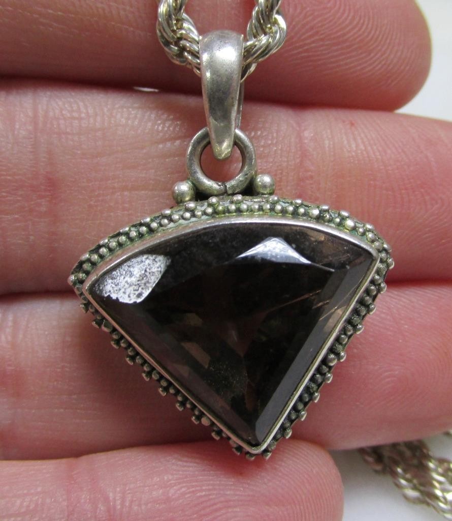 Sterling Silver Unknown Stone Pendant w/ 18″ Sterling Rope Chain ~ 22g ~ 1-C131