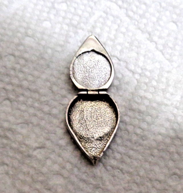 Vintage Sterling Silver Flower Locket/Pendant, 20″ Rope Chain Necklace 9.1 gm