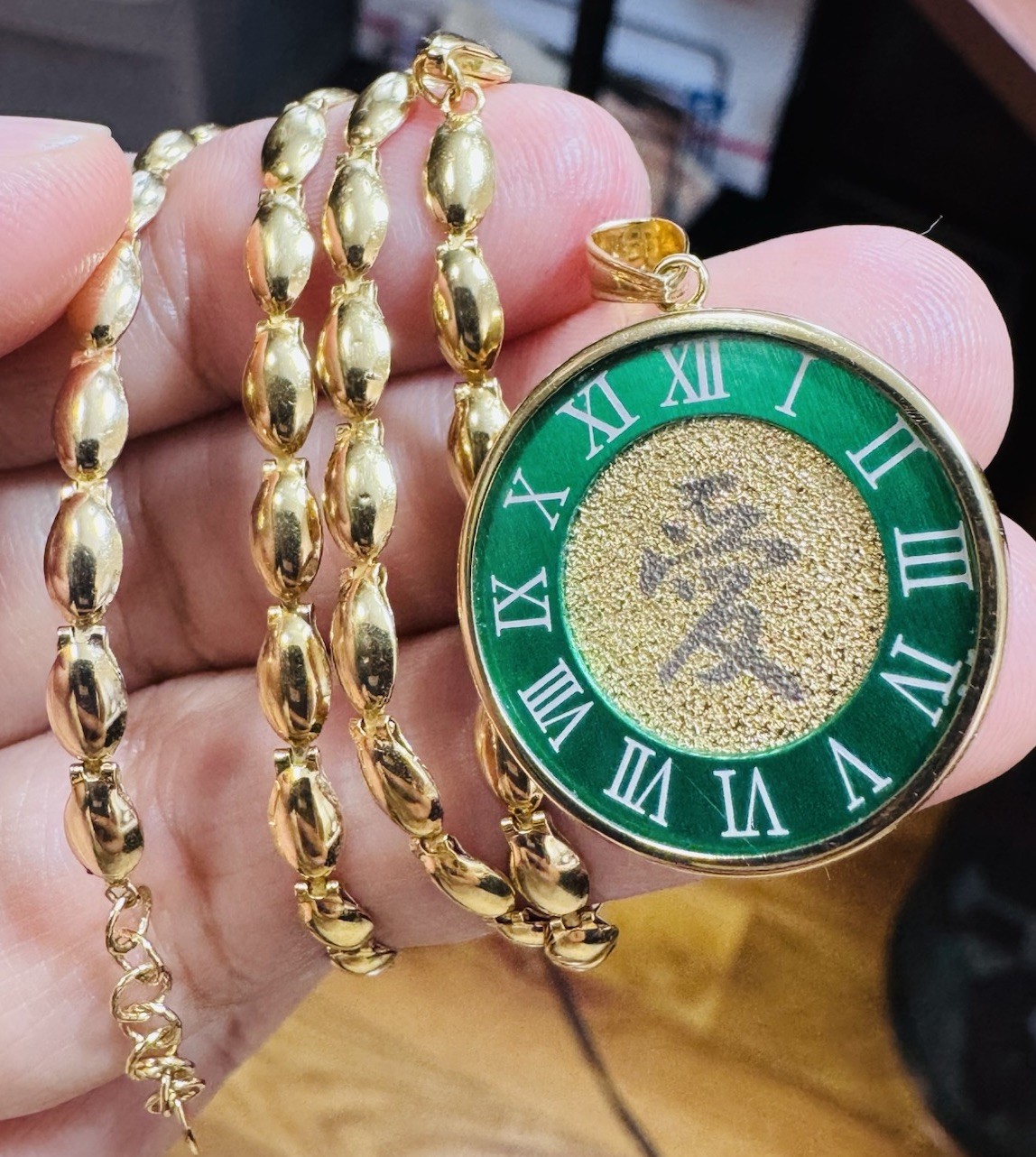 K18 Japan Gold Round Green Love Pendant W/ Necklace 17/17.5” Long 15g 4mm