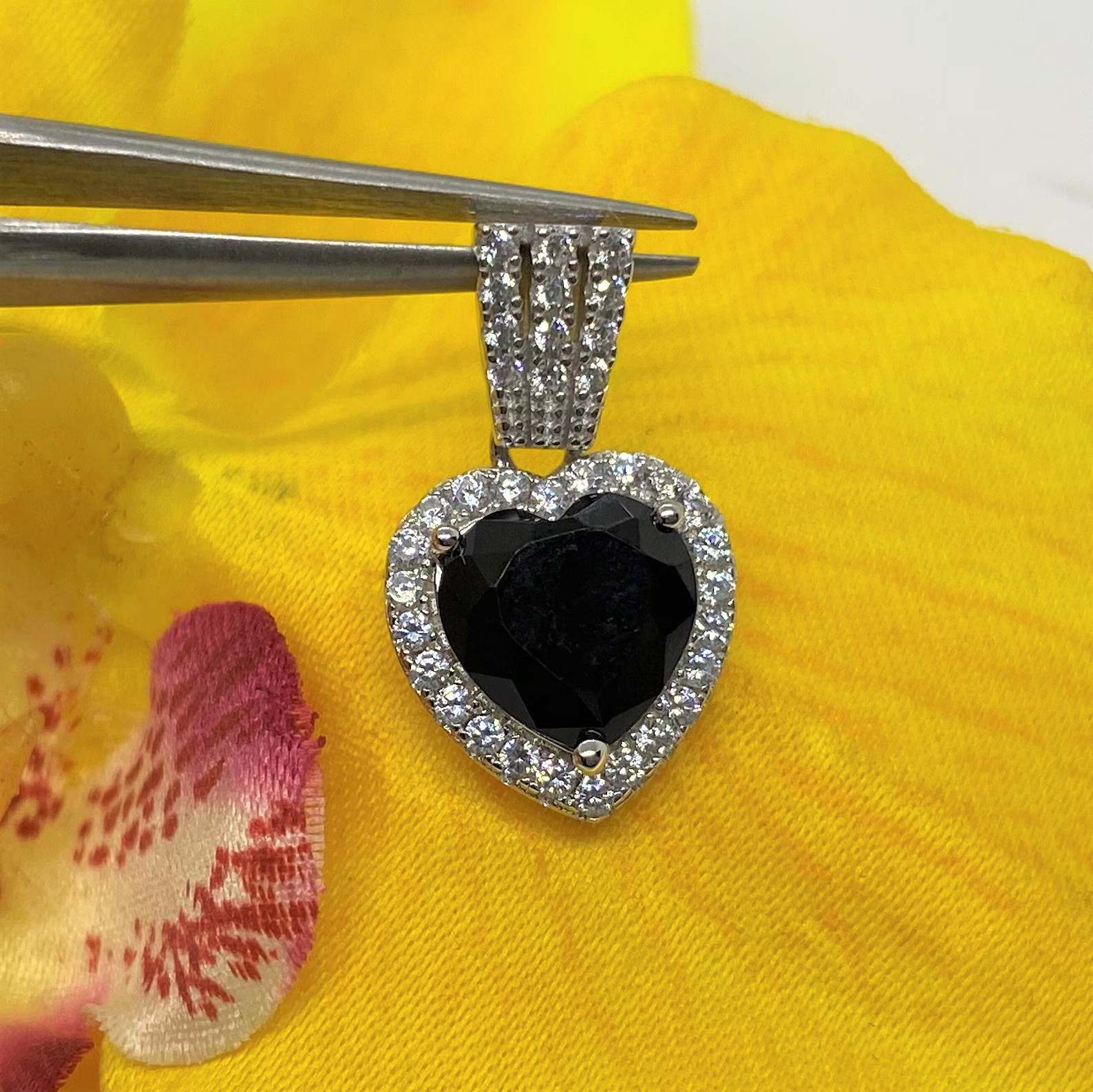 3.50 Ct Heart Cut Natural Sapphire Diamond Gorgeous Pendant 14K White Gold