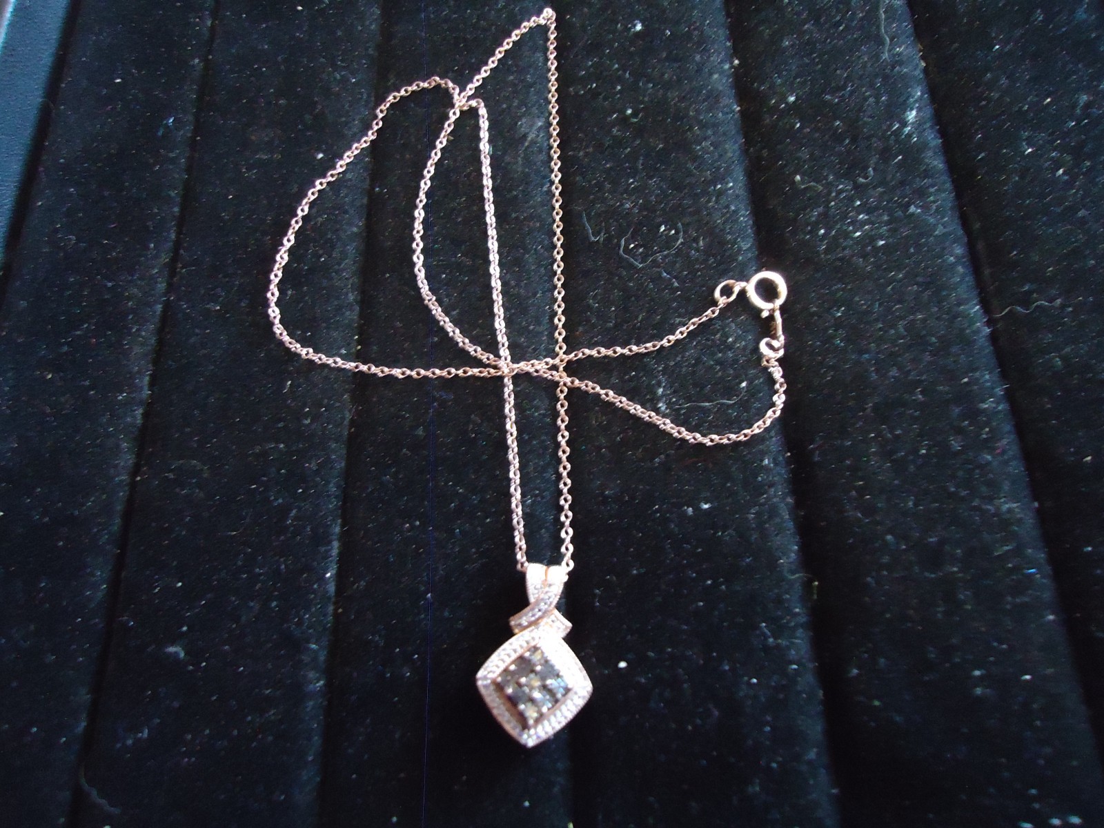 9.25 Sterling Silver Rose Gold Tone Necklace With Diamond shape Pendant Clear st