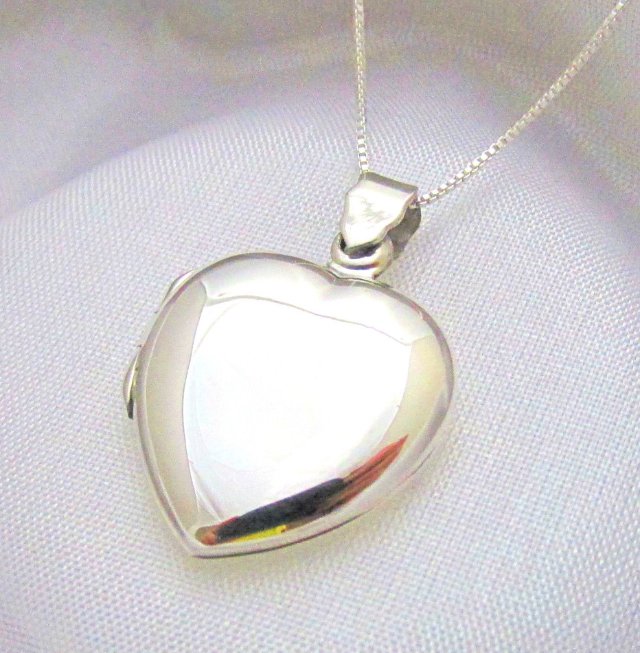 925 Solid Sterling Silver Plain Engravable Heart Locket Pendant Necklace Photo