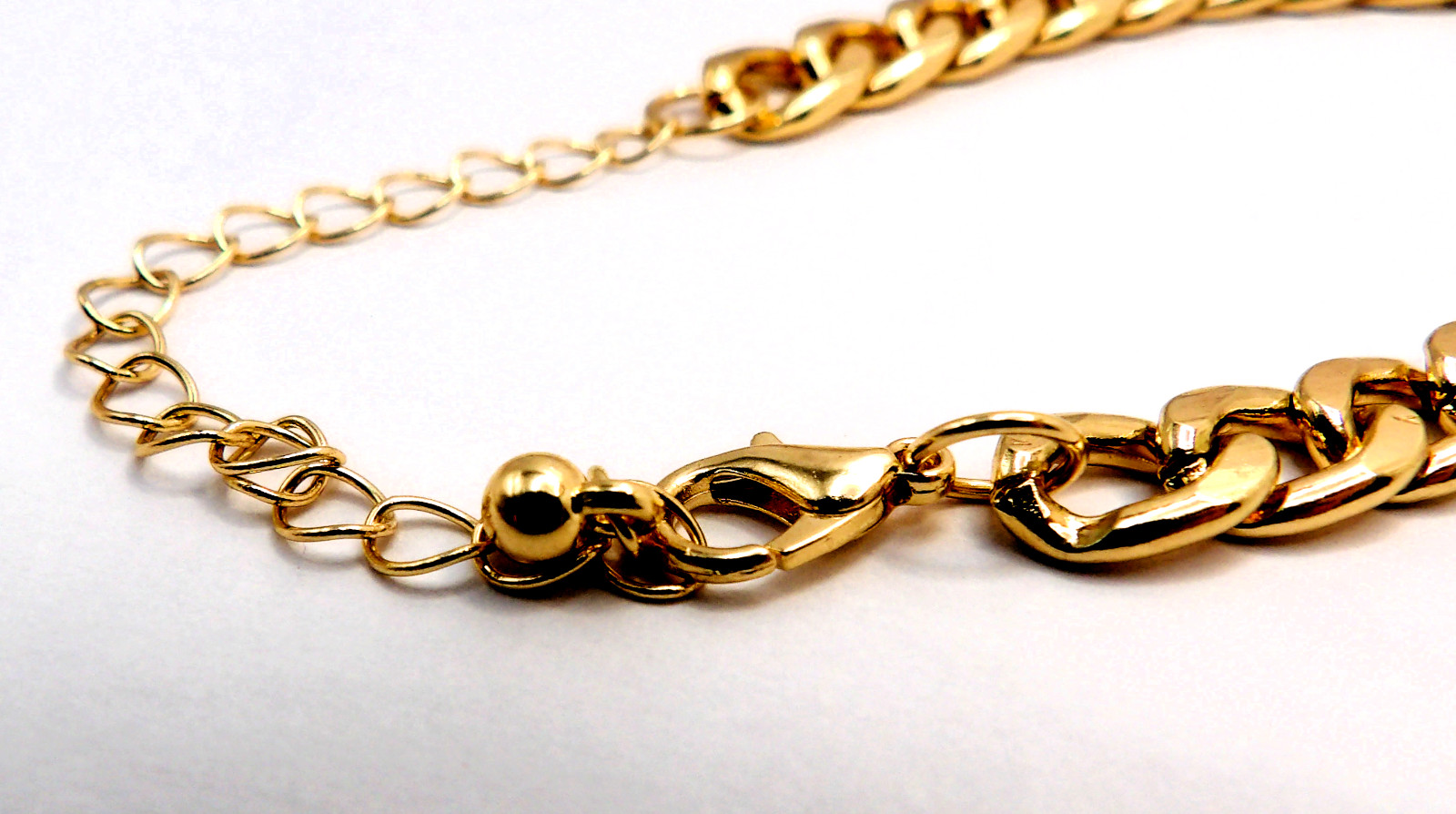 Gold Tone Heart Pendant Necklace Rhinestone Pave Curb Chain Fashion Jewelry