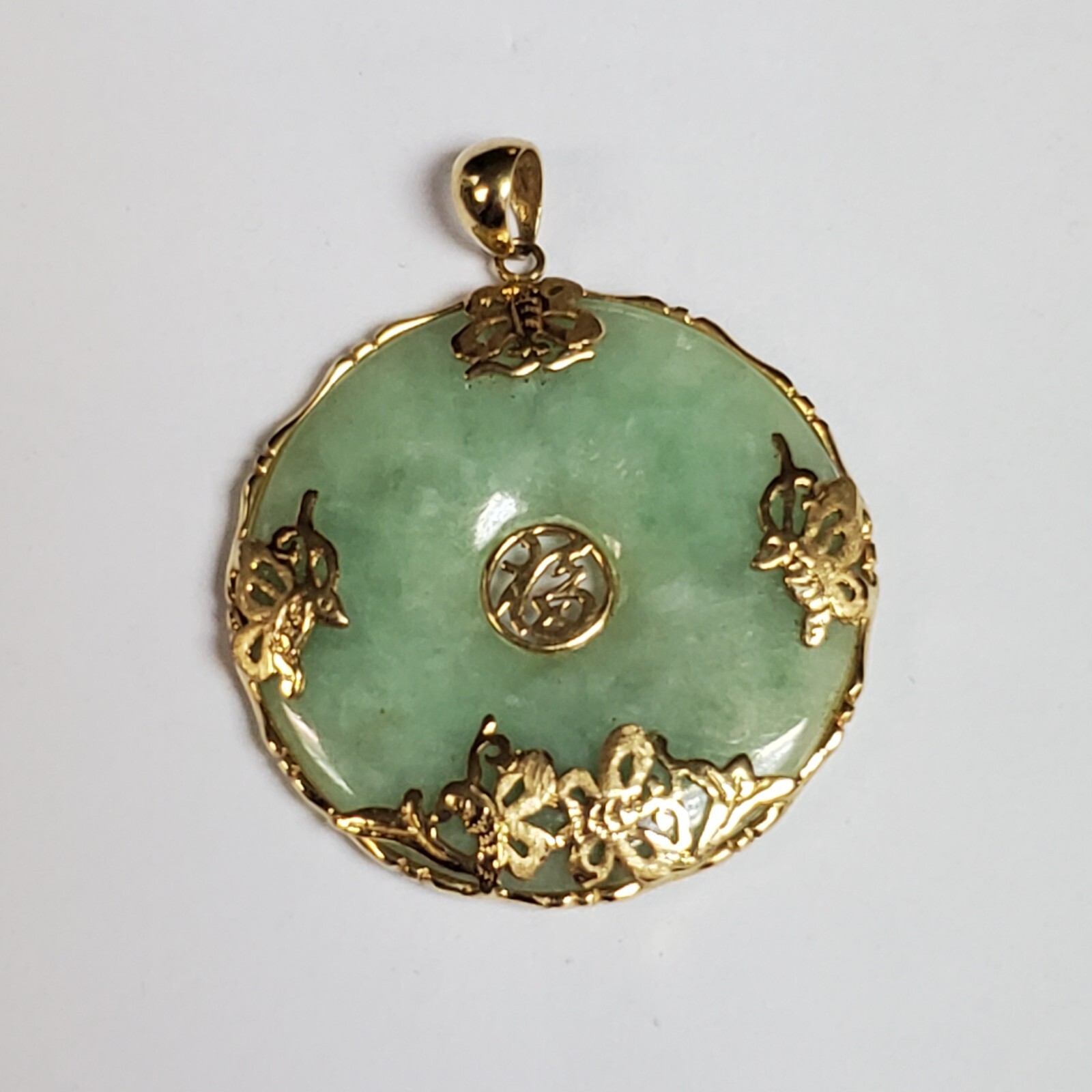 SOLID 14K GOLD GENUINE JADE PENDANT 32 MM IN DIAMETER