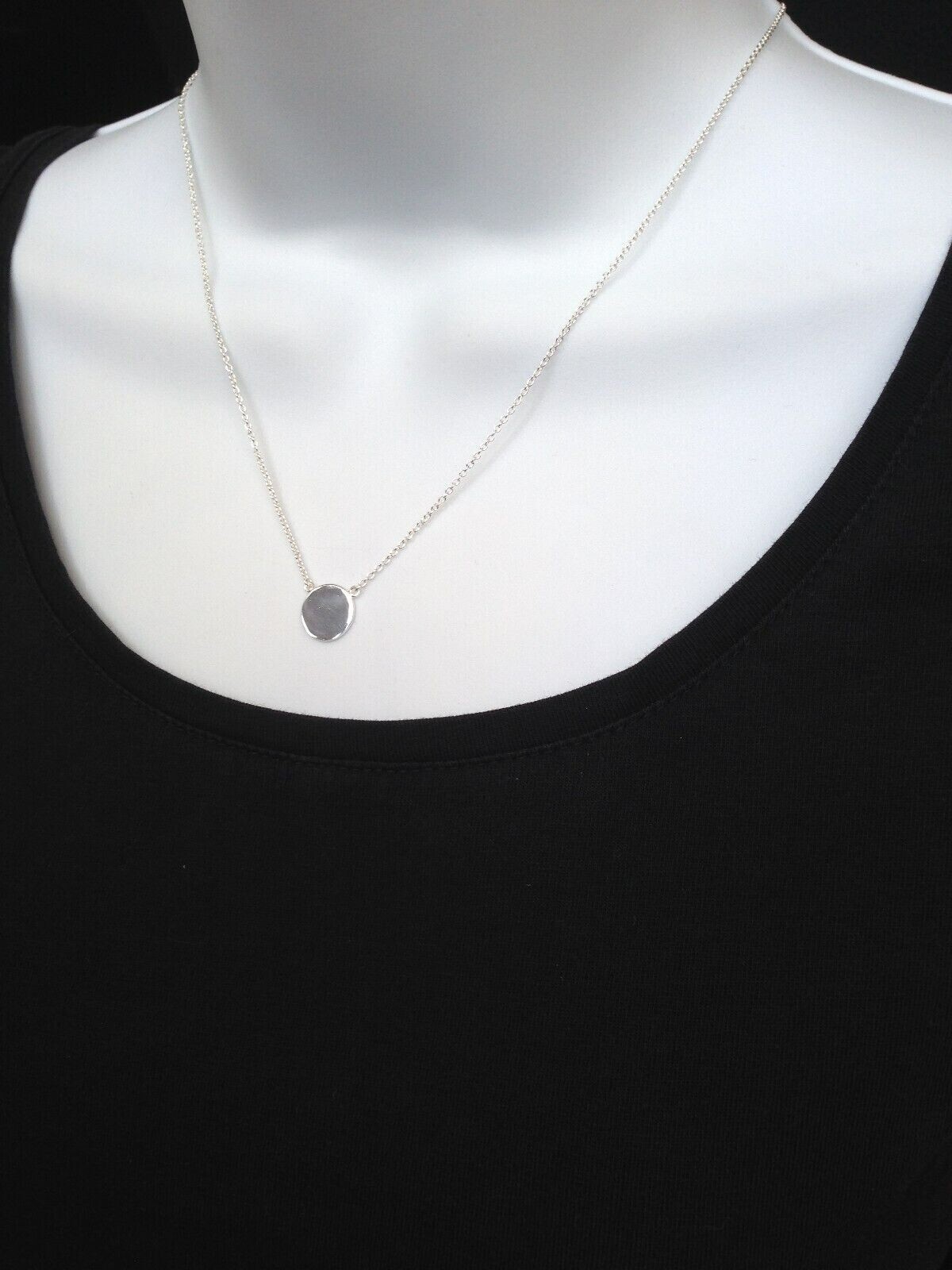 925 Sterling Silver Plain Disc Circle Pendant Necklace Tiny 10.8mm 17.25″ Women