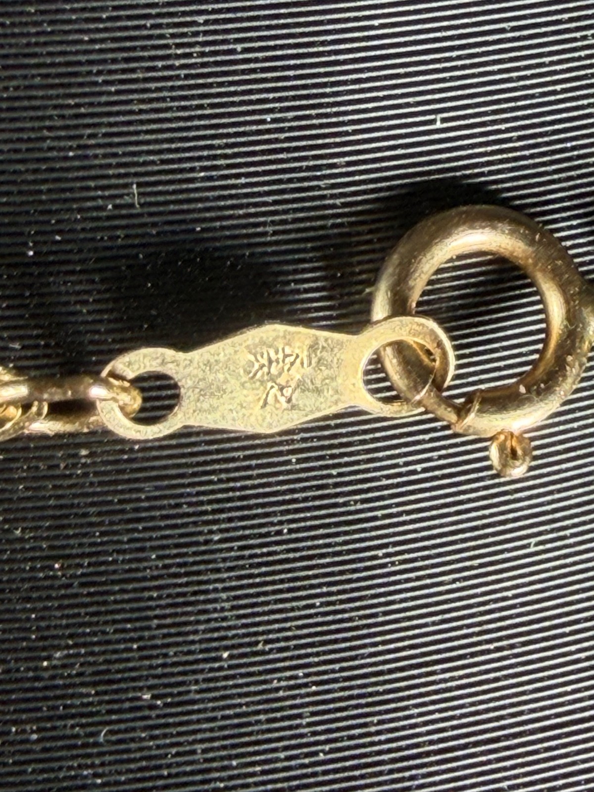 Vintage 14K Solid Gold Interlocking Triple Hearts Necklace Rubies Diamonds 17″