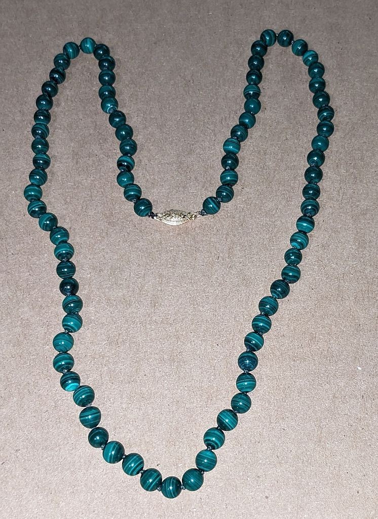 Malachite Beaded 24″ Necklace w/ 14K Yellow Gold Clasp