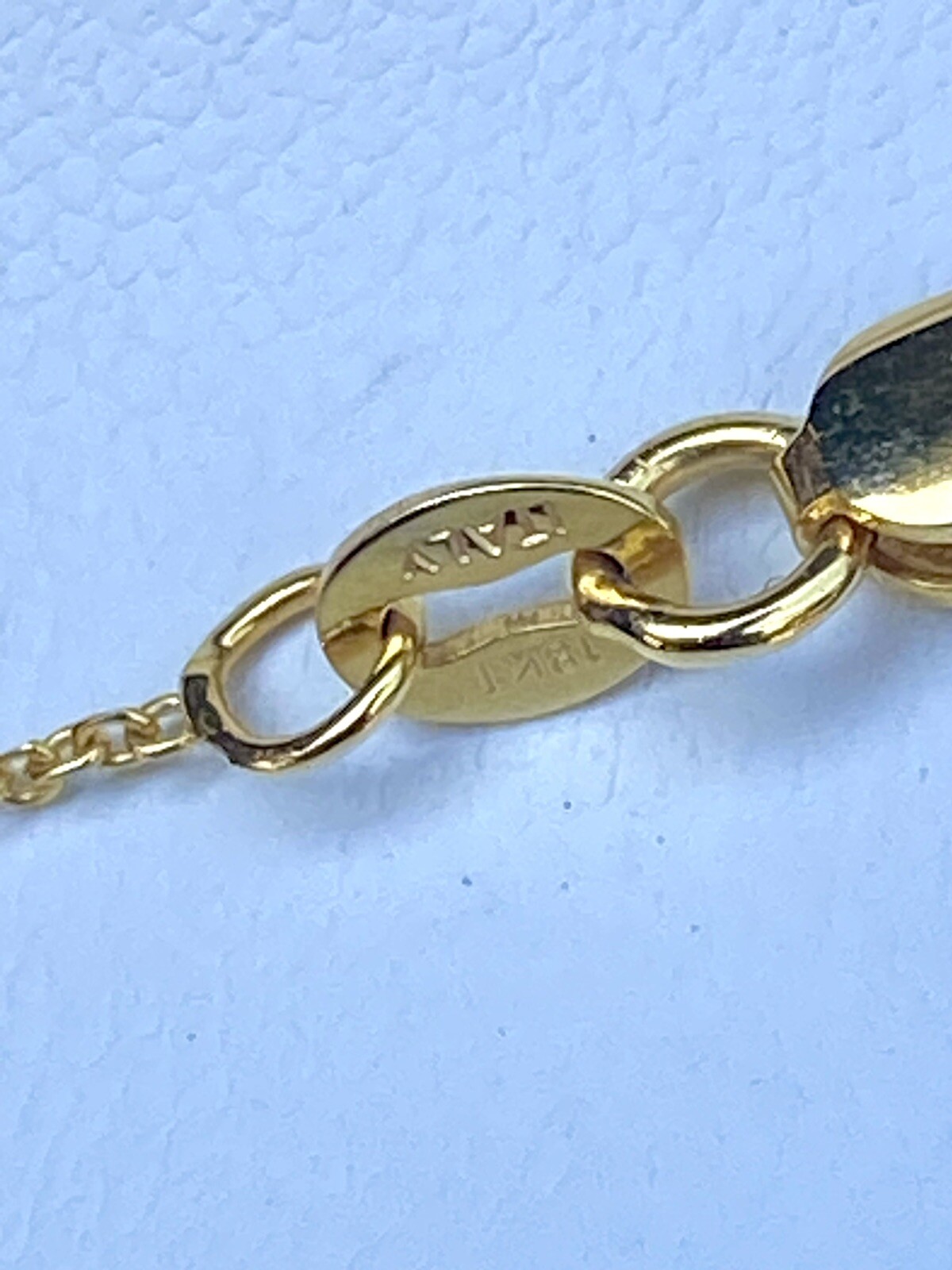 ROBERTO COIN 18k Yellow Gold Charm Star Necklace 18” 2.4g