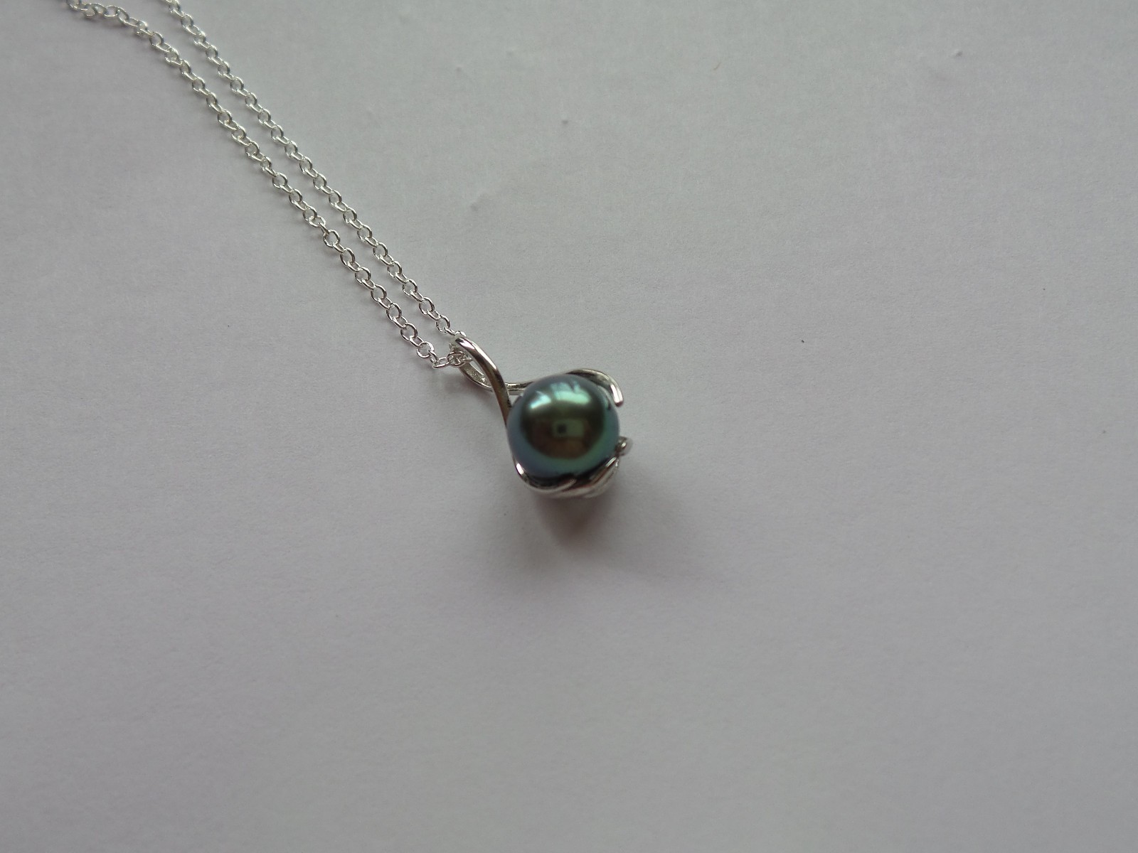 RARE TAHITIAN GREEN BLUE PEARL NECKLACE