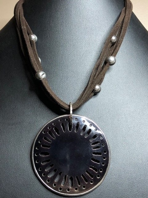 B3900 SILPADA Sterling Silver CARVED PEN SHELL Suede Beaded Necklace 16-18″