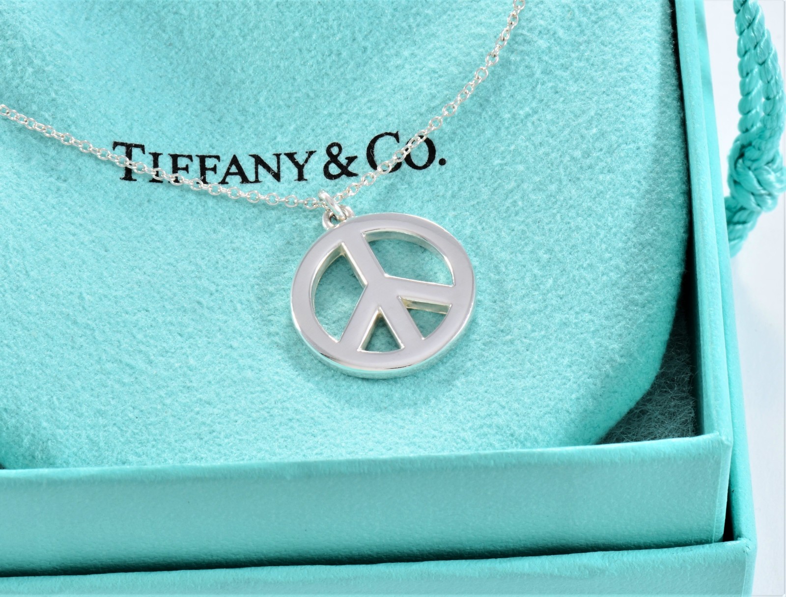 16.25″ Tiffany & Co Silver Large 20mm Peace Pendant Necklace in Box Pouch Rare