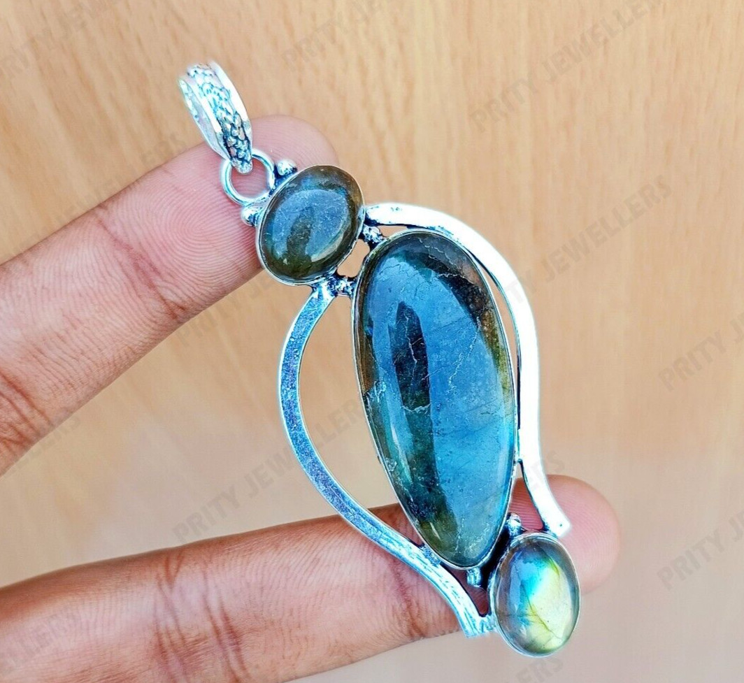 Natural Blue Flash Labradorite Gemstone 925 Sterling Silver Handmade Pendant