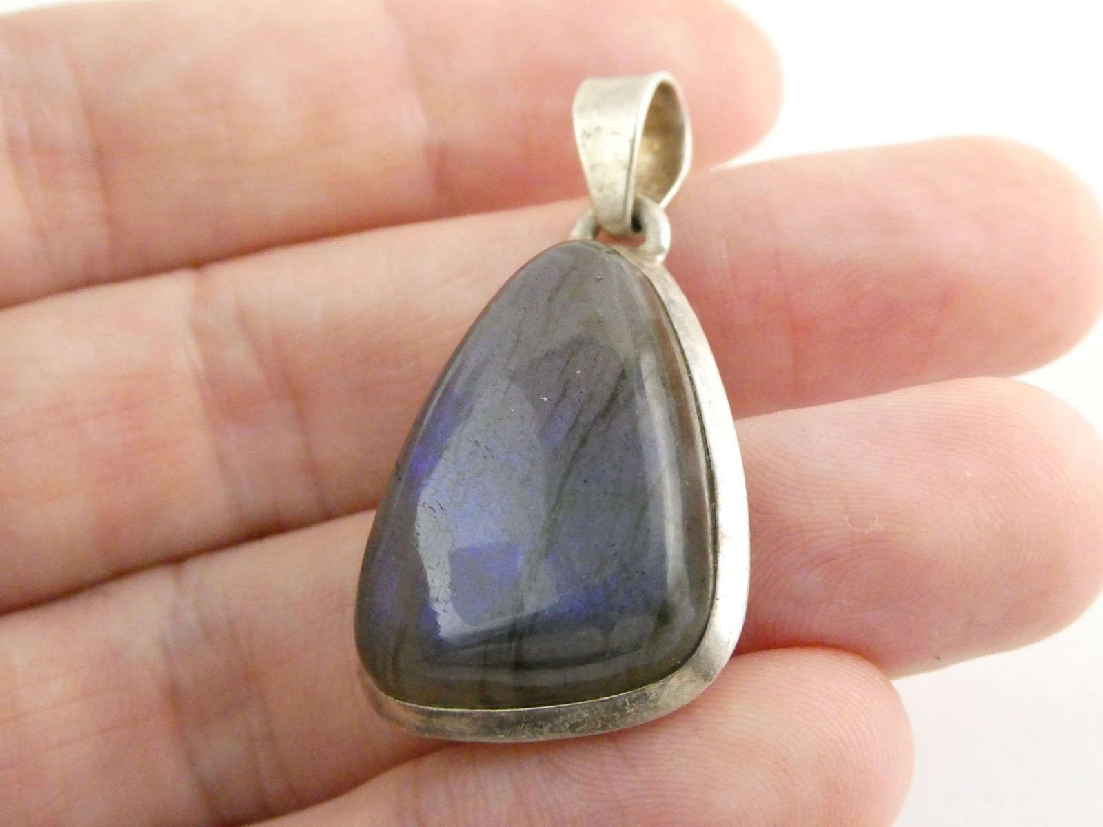 Sterling Silver Labradorite Freeform Cabochon Pendant 10.4g 1.5 Inch Length