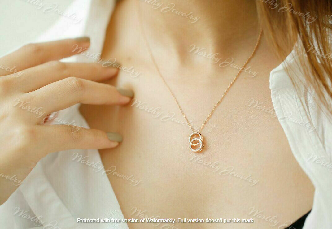 0.20Ct Round Cut VVS1/D Diamond Circle Pendant 14K Yellow Gold Finish Free Chain