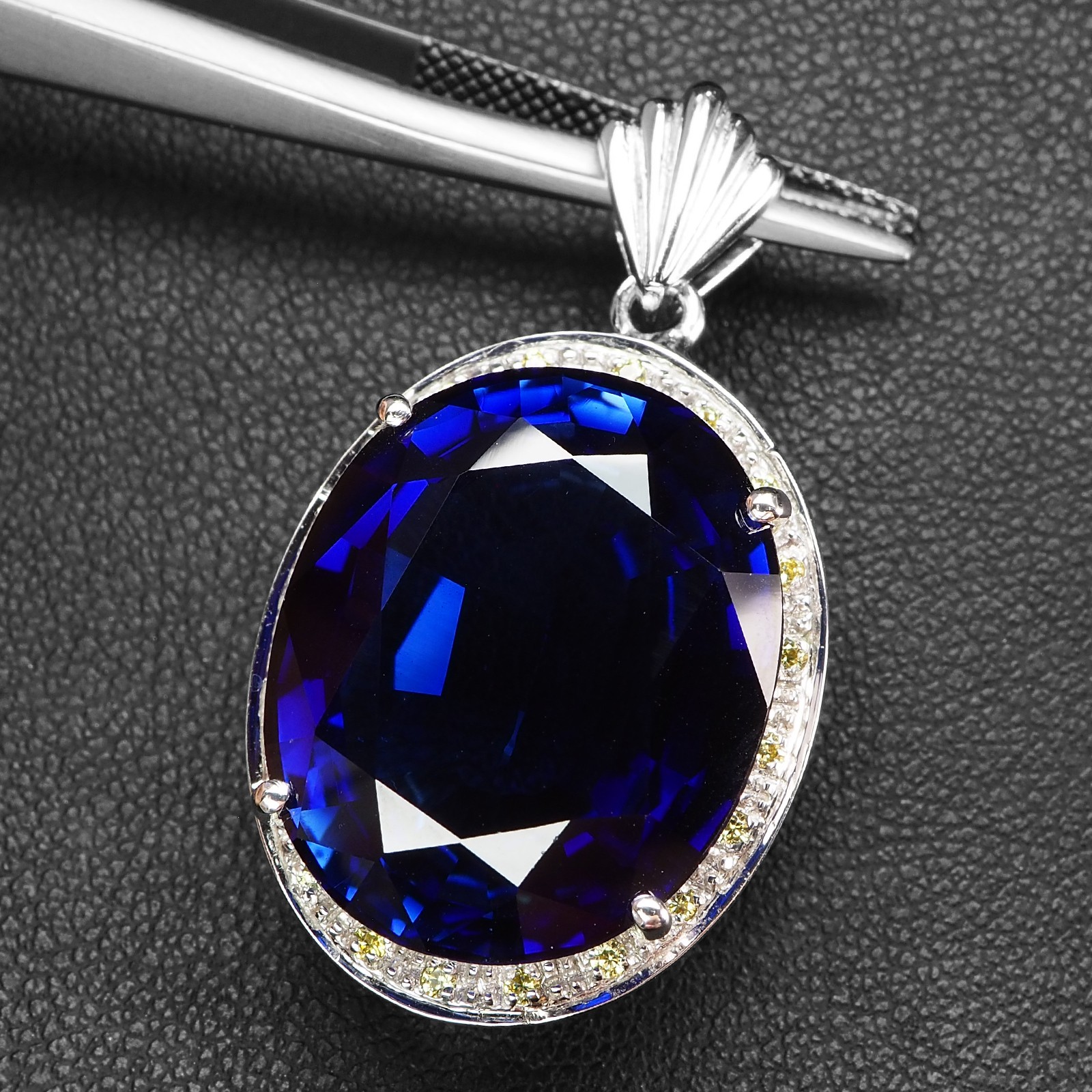 Striking Midnight Blue Sapphire 31.40Ct 925 Sterling Silver White Gold Pendants