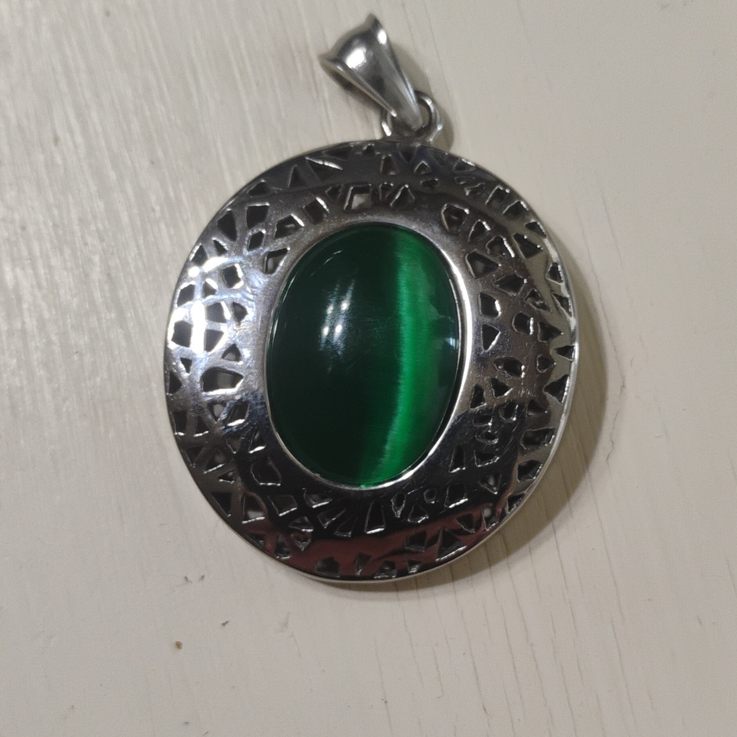Silver Tone Round Pendant Green Oval Cabochon Bezel Set Metal Stone