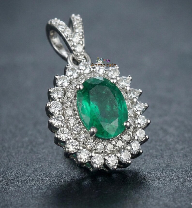 6.50Ct Oval cut Natural Emerald & Diamond 14K White Gold Luxurious Pendant