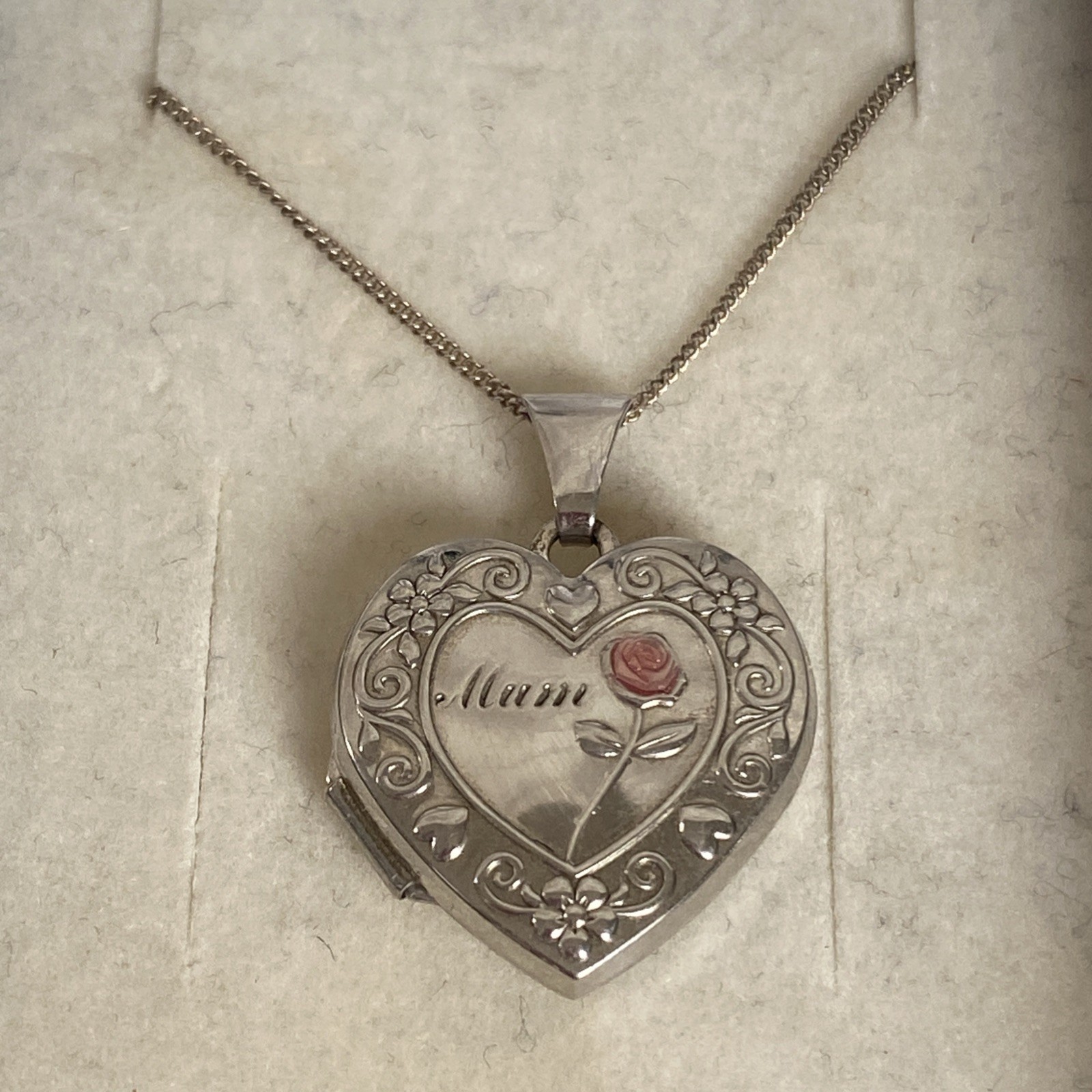 Vintage 925 Sterling Silver Locket Pendant Mum Heart Love Rose unworn boxed