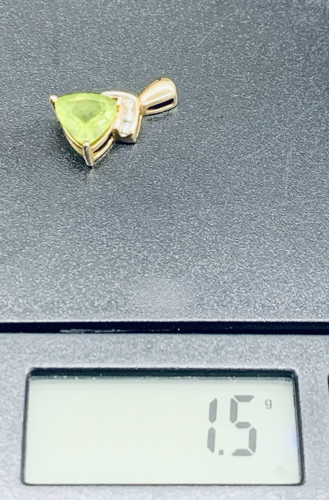 Vintage 14k Yellow Gold Trillion Cut Natural Peridot & Diamond Pendant Charm