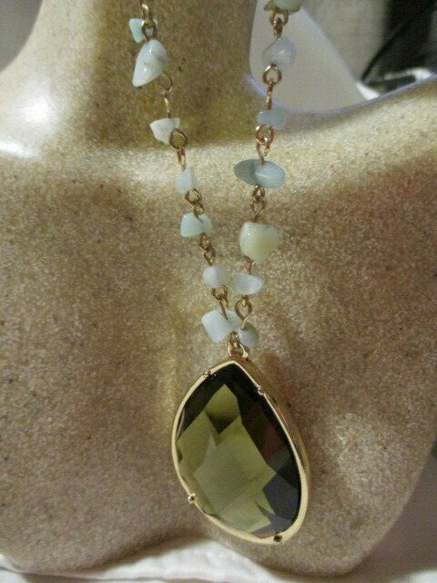 AVON Natural Beauty Triple Strand Pendant Necklace w/Semi-Precious Quartz 27 1/2