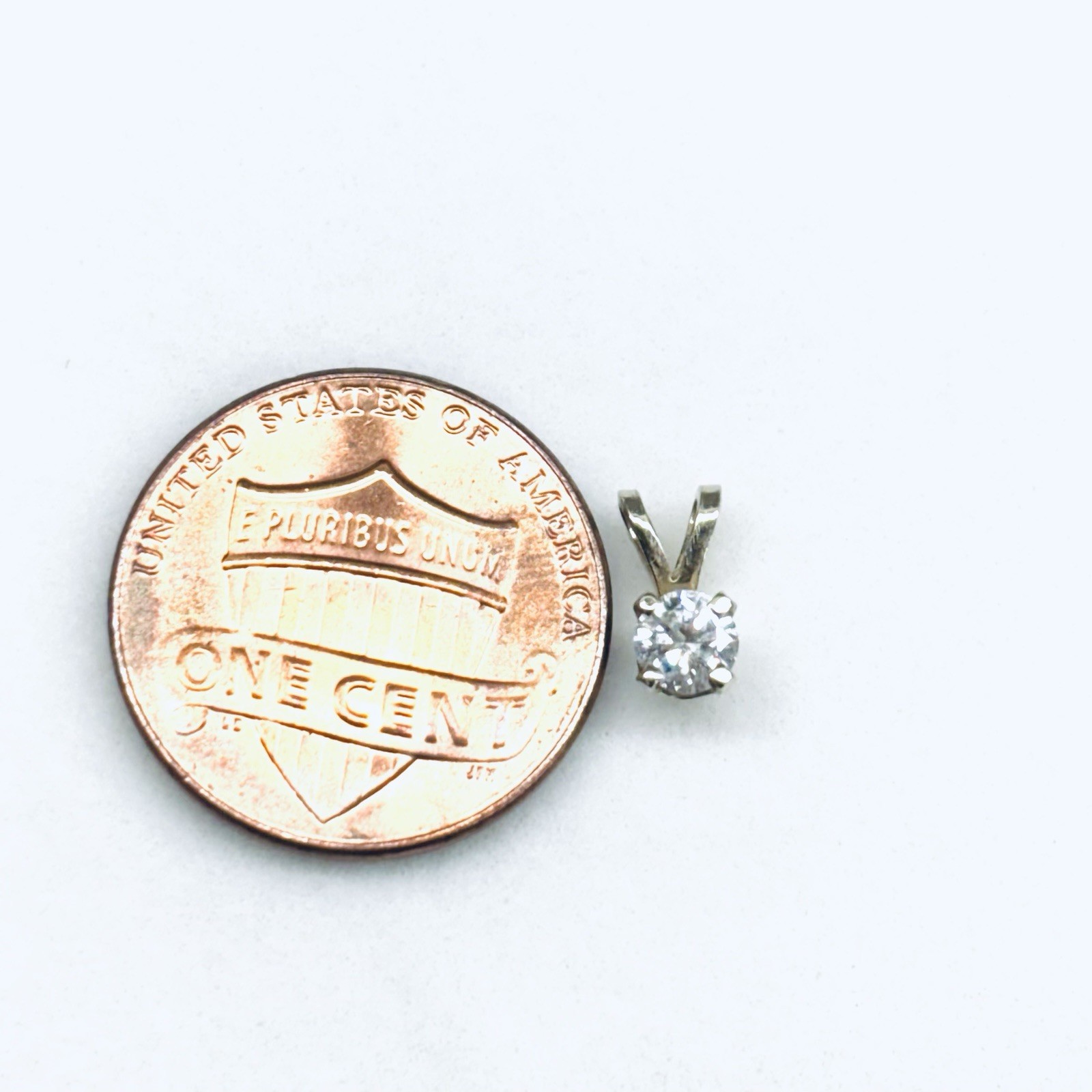 0.20 Ct 14k White Gold Round Cut Natural Diamond Drop Solitaire Pendant Charm