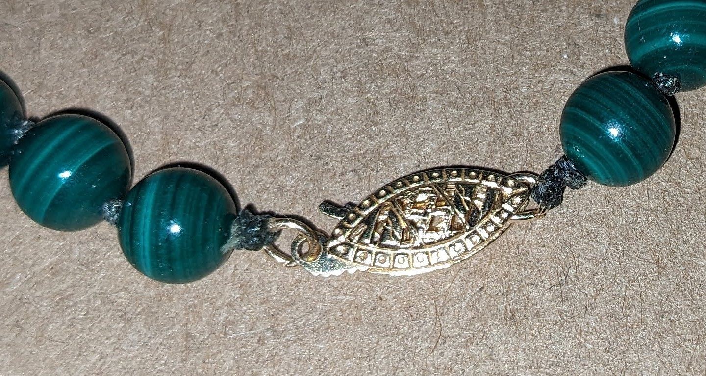 Malachite Beaded 24″ Necklace w/ 14K Yellow Gold Clasp