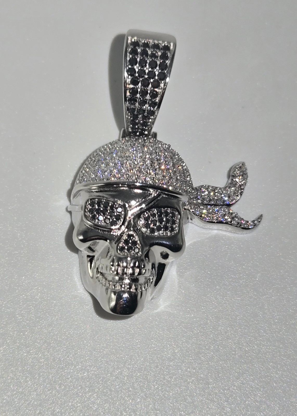 NEW 925 Sterling Silver Pirate Skull Pendant, 8.0CTW White & Black MOISSANITE