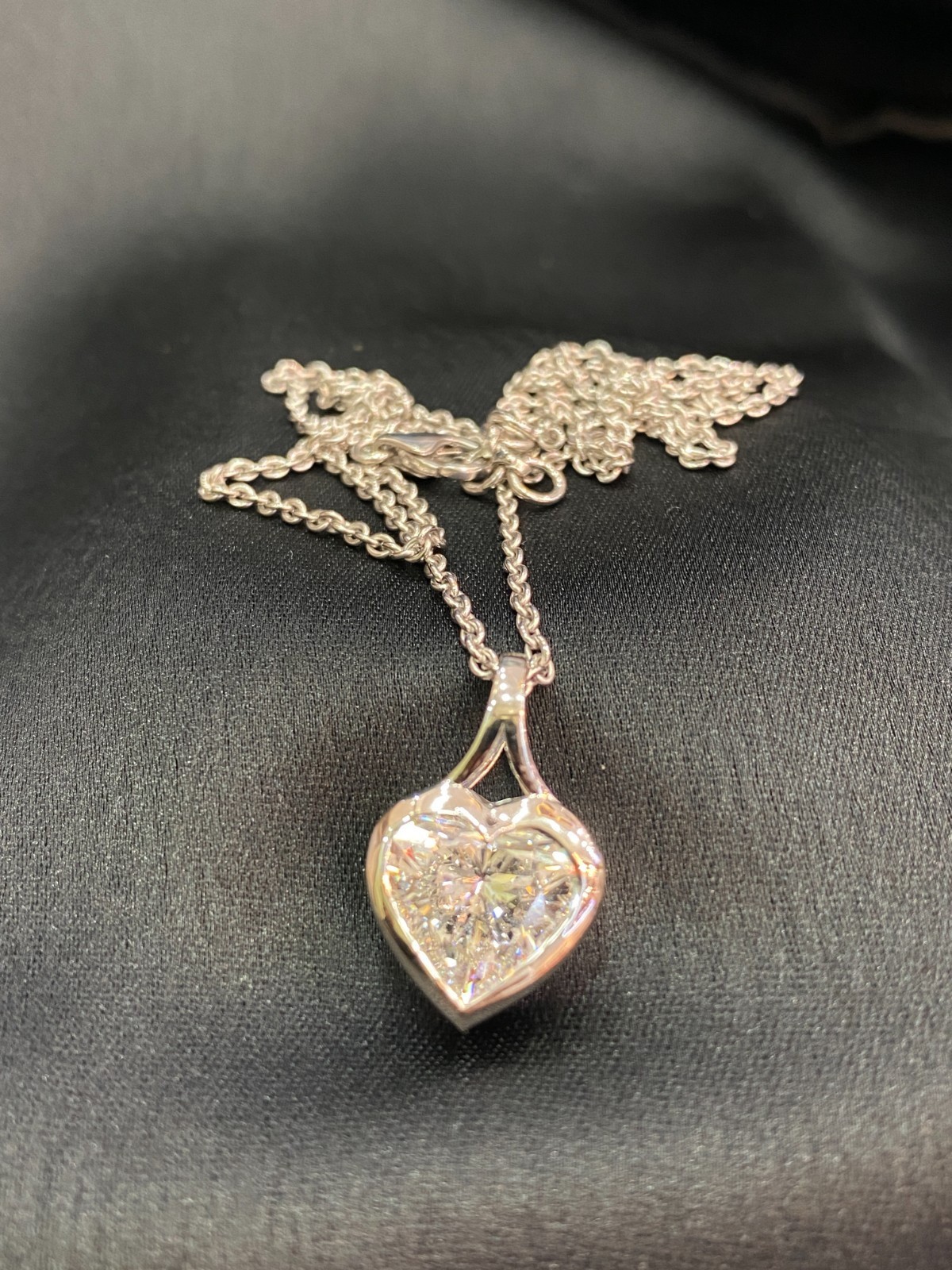 4.00Ct Heart-Cut Lab Grown Diamond EF/VS1 Bezel Necklace Pendant 14k White Gold