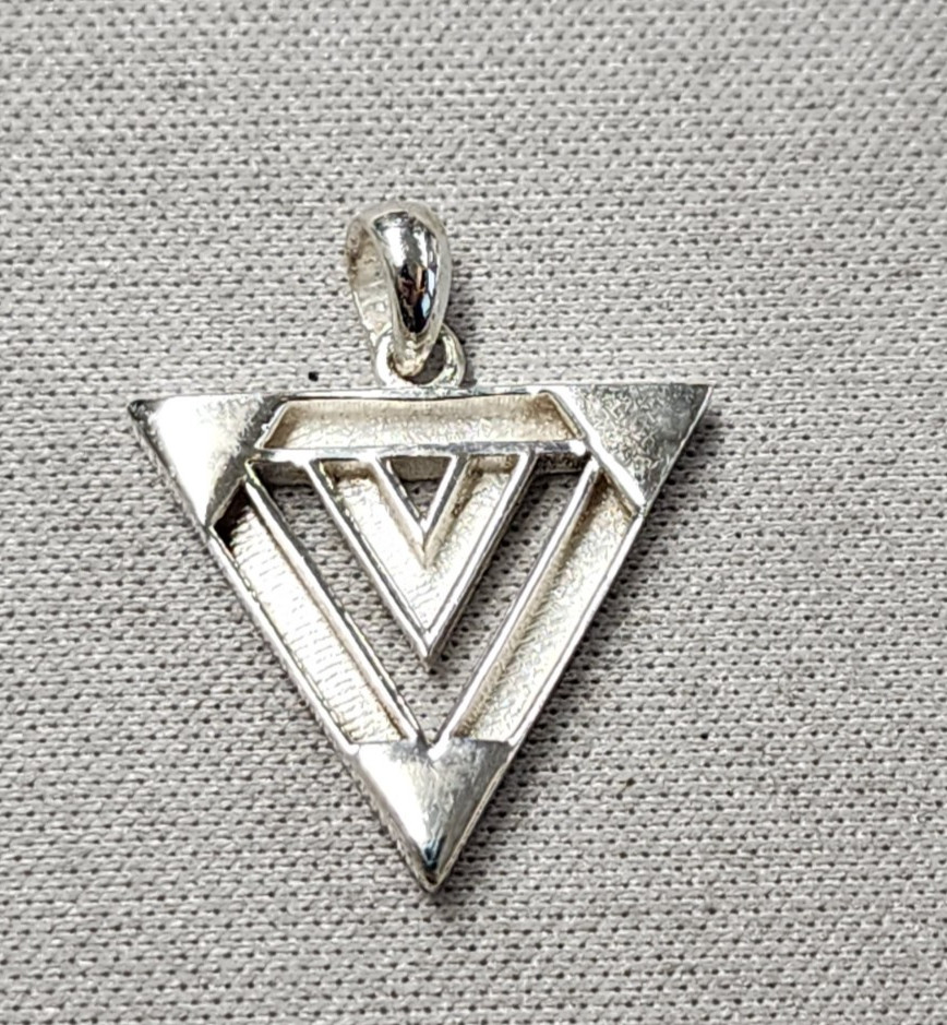 A1 Silver Hub Sterling Silver 2.2g Double Triangle Pendant 24mm