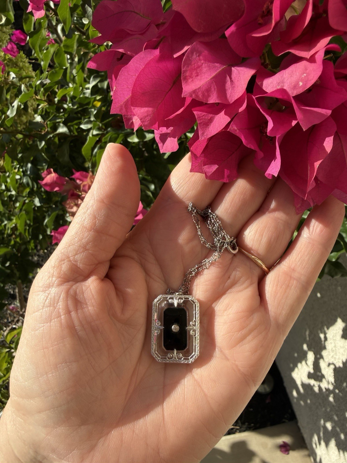 Antique White Tone Faceted Glass Black Onyx Center Pendant Filigree Necklace
