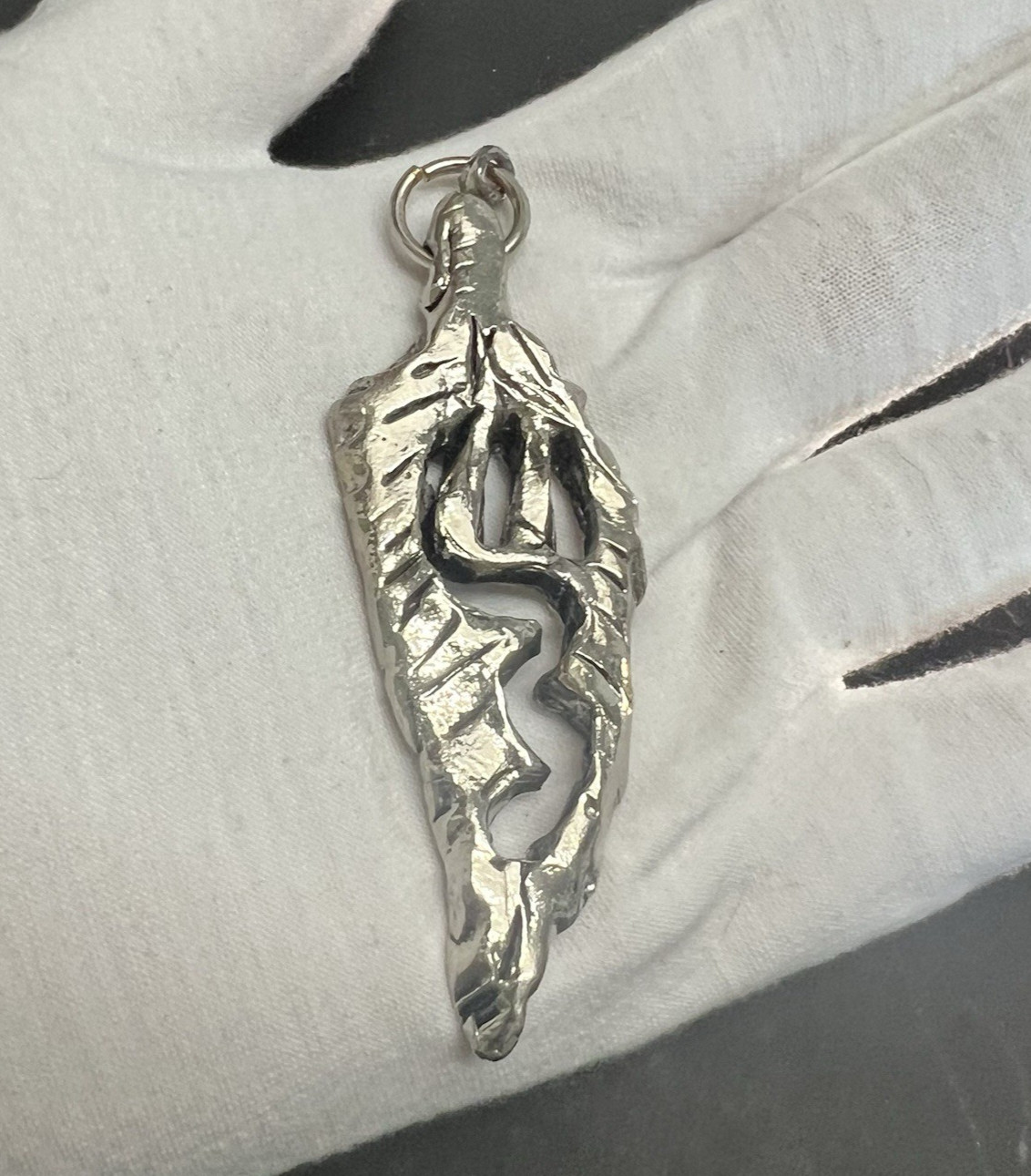Weme signed 1989 pendant 3″ Silvertone leaf? (no necklace) 1980’s VTG metal