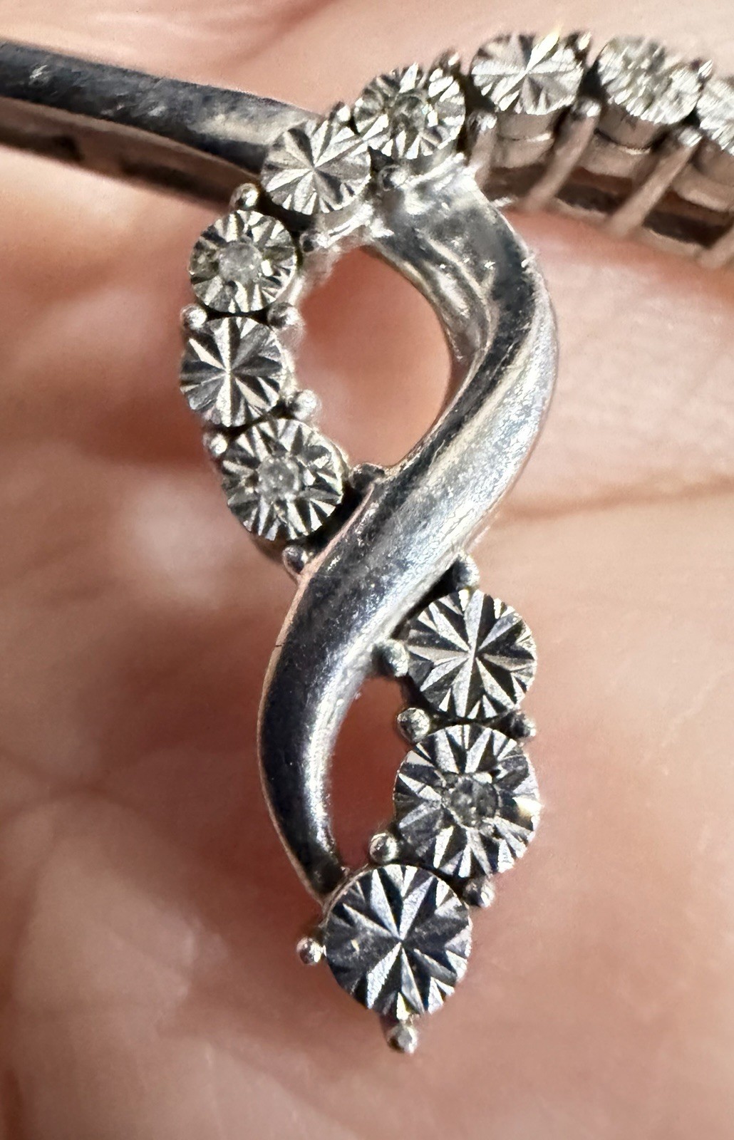 RL The Richline Group Sterling Silver 8 Small Diamonds Journey 18″ 925 Necklace