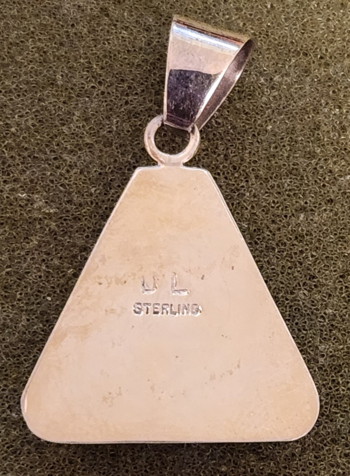 Flashy (lab made) Opal and Sterling Silver Triangle Pendant — Lot 1337